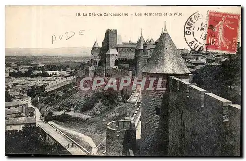 Cartes postales La Cite de Carcassonne Les Remparts et la Ville