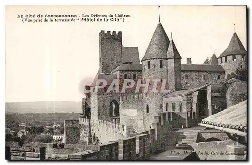 Cartes postales La Cite de Carcassonne les defenses du Chateau vue prise de la terrasse de l'Hotel de la Cite