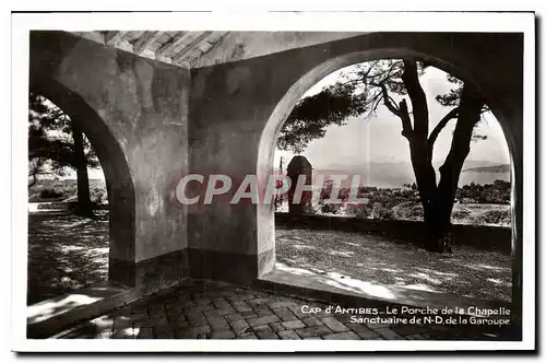 Cartes postales Cap d'Antibes le porche de la Chapelle sanctuaire de N D de la Garoupe