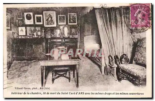 Cartes postales Interieur de la chambre lit de mort du Saint Cure d'Ars avec les memes draps et les memes couver