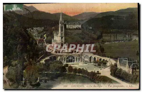 Cartes postales Lourdes la Basilique vue plongeante