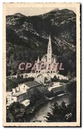 Cartes postales Lourdes la Basilique et le gave