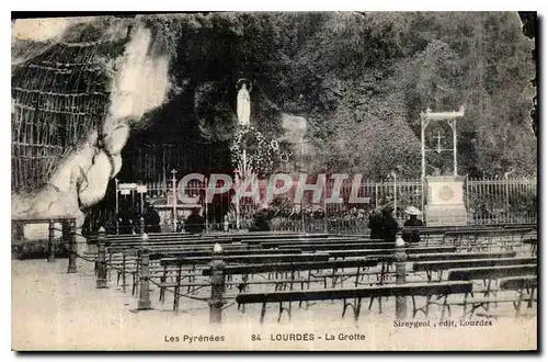 Cartes postales Les Pyrenees Lourdes La Grotte