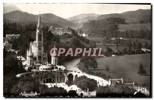 Cartes postales Lourdes H P La Basilique et le Gave de Pau