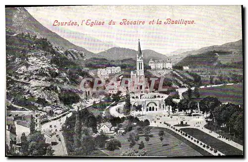 Cartes postales Lourdes L'Eglise du Rosaire et la Basilique