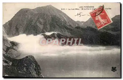 Cartes postales Les Pyrenees le Lac Bleu Brouillard Vallee