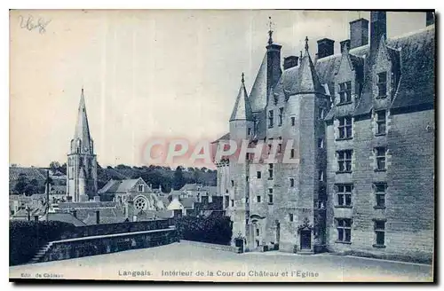 Cartes postales Langeais interieur de la Cour du Chateau et l'Eglise