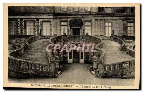 Cartes postales Palais de Fontainebleau L'Escalier du Fer a Cheval