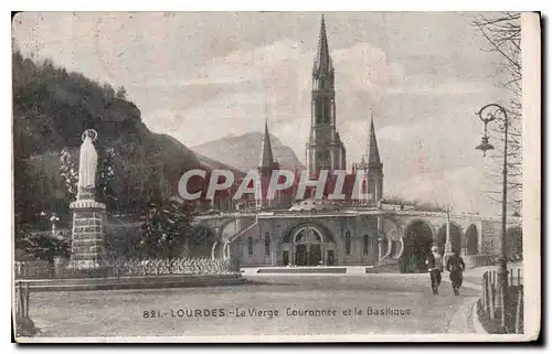 Cartes postales Lourdes la Vierge Couronnee et la Basilique