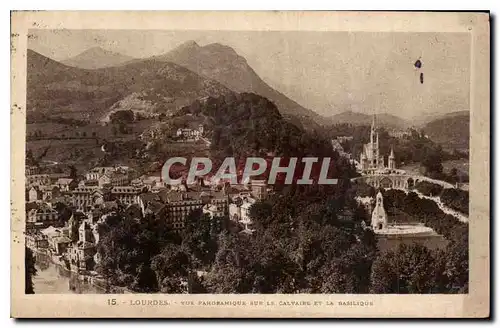 Cartes postales Lourdes vue Panoramique sur le Calvaire et la Basilique