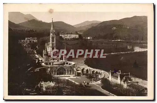 Ansichtskarte AK Lourdes la Basilique vue du Chateau Fort