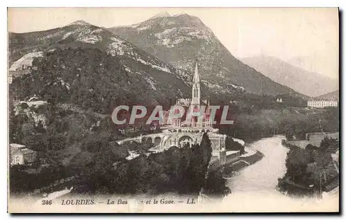 Cartes postales Lourdes La Basilique et le Gave