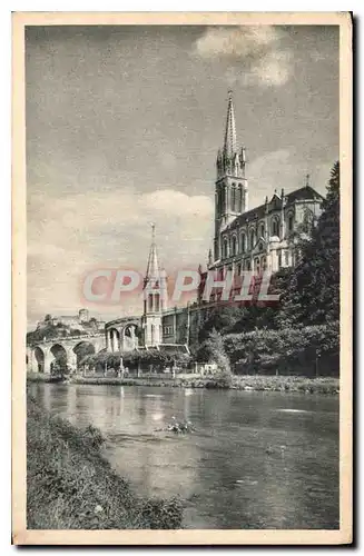 Cartes postales Lourdes La Basilique et le Gave