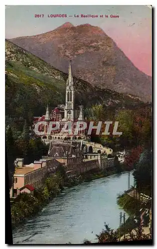 Cartes postales Lourdes La Basilique et le Gave