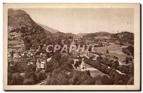 Ansichtskarte AK Lourdes Vue d'ensemble sur la Basilique et le Calvaire prise du Chateau Fort