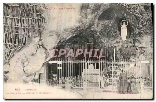 Cartes postales Les Hautes Pyrenees Lourdes Interieur de la Grotte Miraculeuse
