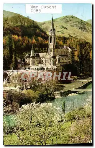 Cartes postales Lourdes La Basilique et le Gave