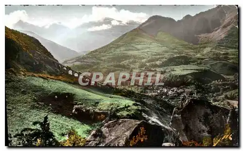 Ansichtskarte AK Toute la France Lourdes H P Montee du Pic du Jer Les voitures au croisement sur le viaduc