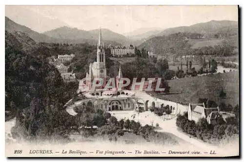 Cartes postales Lourdes La Basilique Vue plongeante