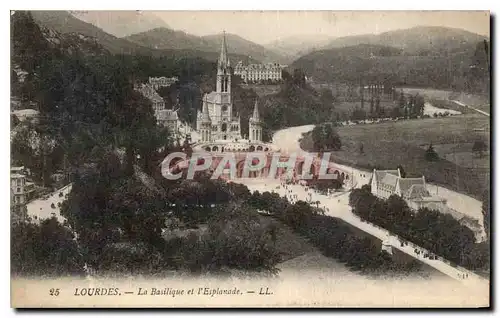 Cartes postales Lourdes La Basilique et l'Esplanade