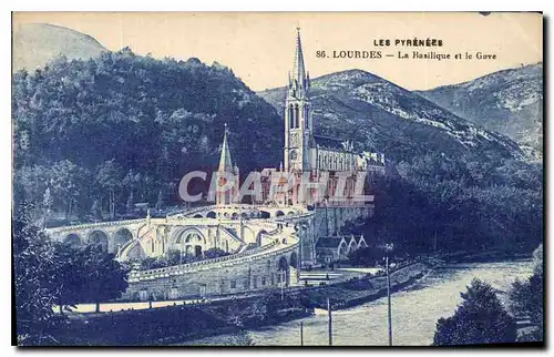 Ansichtskarte AK Les Pyrenees lourdes La Basilique et le Gave