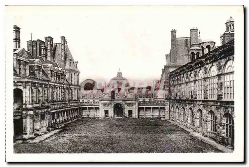 Ansichtskarte AK Chateau de Fontainebleau La cour Ovale