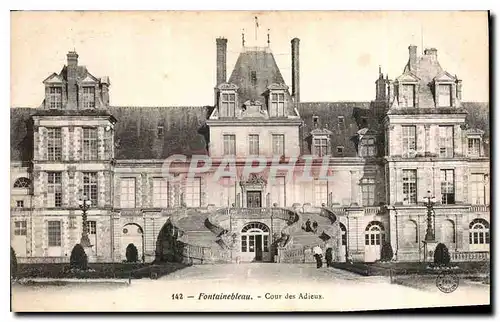 Ansichtskarte AK Fontainebleau Cour des Adieux