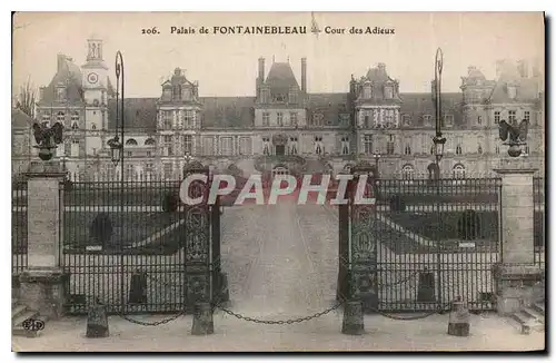 Cartes postales Palais de Fontainebleau Cour des Adieux