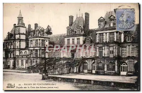 Cartes postales Palais de Fontainebleau Facade sur la Cour des Adieux