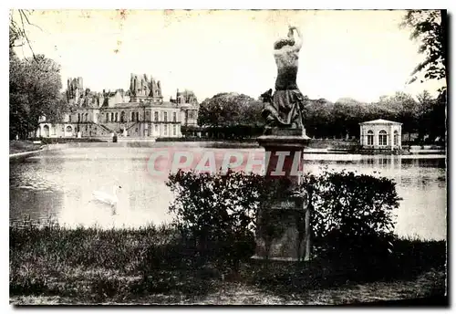 Cartes postales Palais de Fontainebleau Le Chateau et L'Etang des Carpes