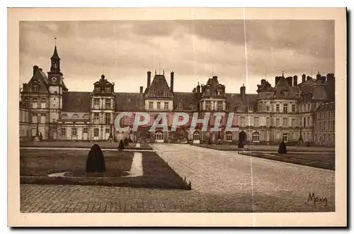 Ansichtskarte AK Palais de Fontainebleau facade sur la cour du Cheval Blanc ou Cour des Adieux en souvenir des ad