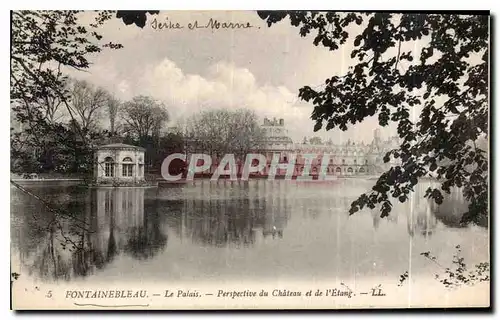 Ansichtskarte AK Fontainebleau le Palais Perspective du Chateau et de l'Etang