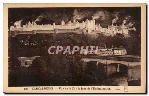 Cartes postales Carcassonne vue de la Cite le jour de l'Embrassement
