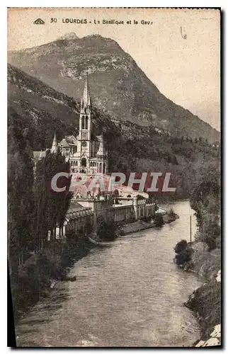 Cartes postales Lourdes la Basilique et le Gave