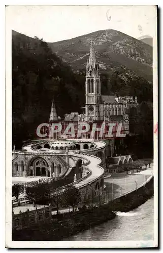 Cartes postales Lourdes la Basilique et le Gave