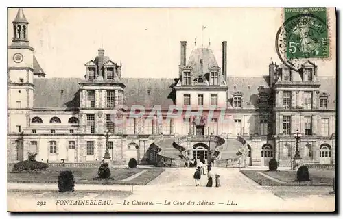 Ansichtskarte AK Fontainebleau le Chateau la Cour des Adieux