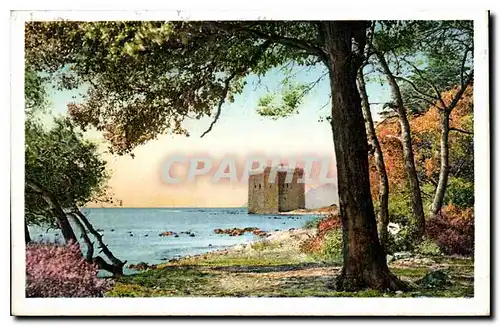 Cartes postales Ile Saint Honorat Monastere fortifie vue de la Pointe orientale de l'Ile