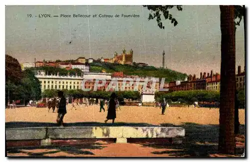 Cartes postales Lyon Place Bellecour et Coteau de Fourviere