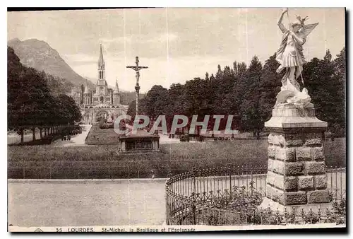 Ansichtskarte AK Lourdes St Michel la Basilique et l'Esplanade