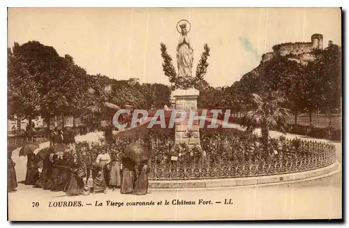 Cartes postales Lourdes la Vierge couronnee et le Chateau Fort