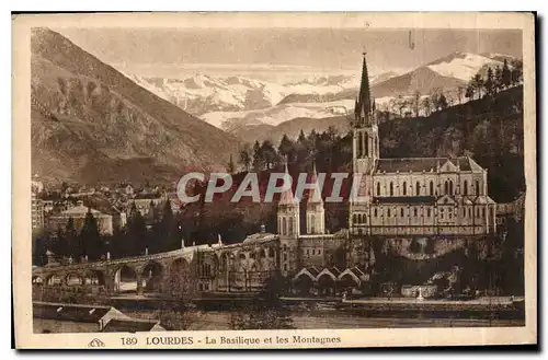 Ansichtskarte AK Lourdes La Basilique et les Montagnes