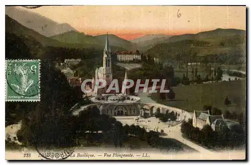 Cartes postales Lourdes La Basilique Vue Plongeante