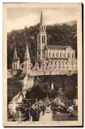 Cartes postales Lourdes La Grotte et la Basilique