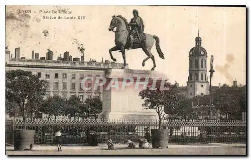 Cartes postales Lyon Place Bellecour Statue de louis XIV