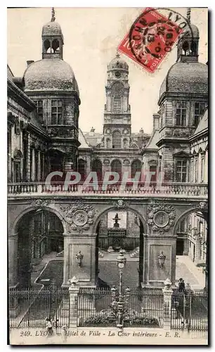 Cartes postales Lyon Hotel de Ville la Cour interieure