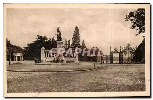Cartes postales Lyon monument des Enfants du Rhone et Entree du Parc de la Tete d'Or