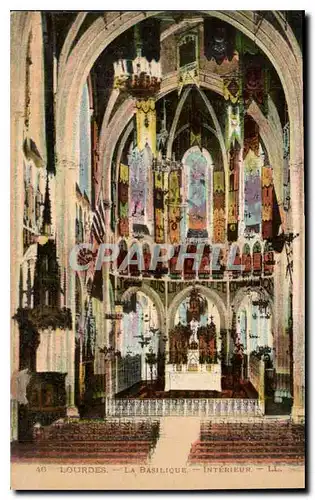 Cartes postales Lourdes La Basilique Interieur