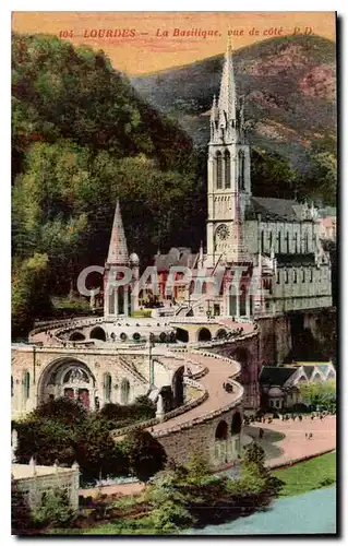 Cartes postales Lourdes La Basilique vue de cote