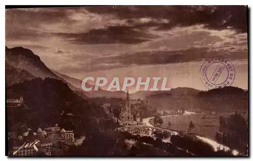 Cartes postales Toute la France Lourdes H P La Basilique vue du Chateau