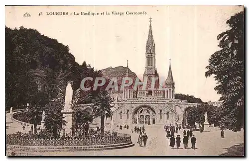 Cartes postales Lourdes La Basilique et la Vierge Couronnee